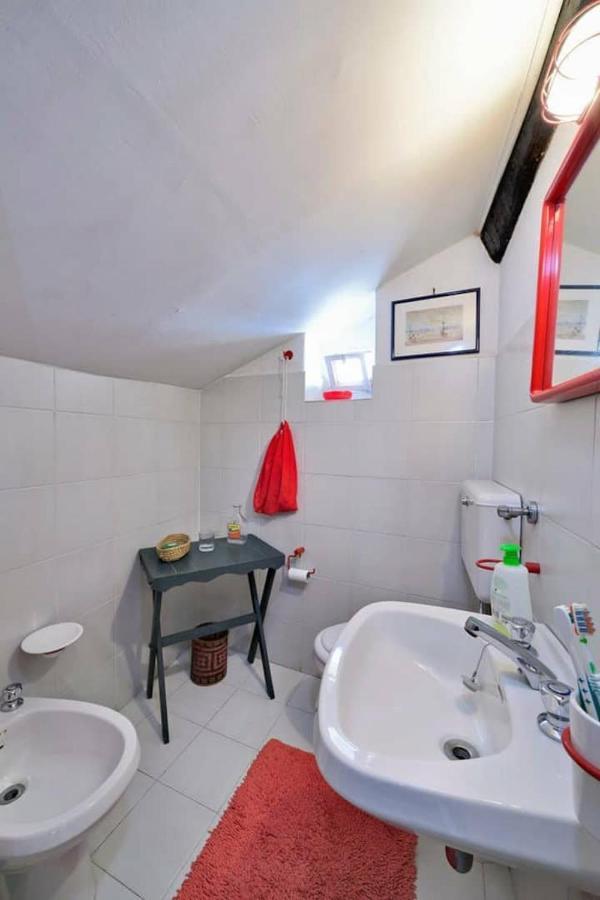 Apartament Mansarda A Finalborgo - Fascino E Tradizione Finale Ligure Zewnętrze zdjęcie