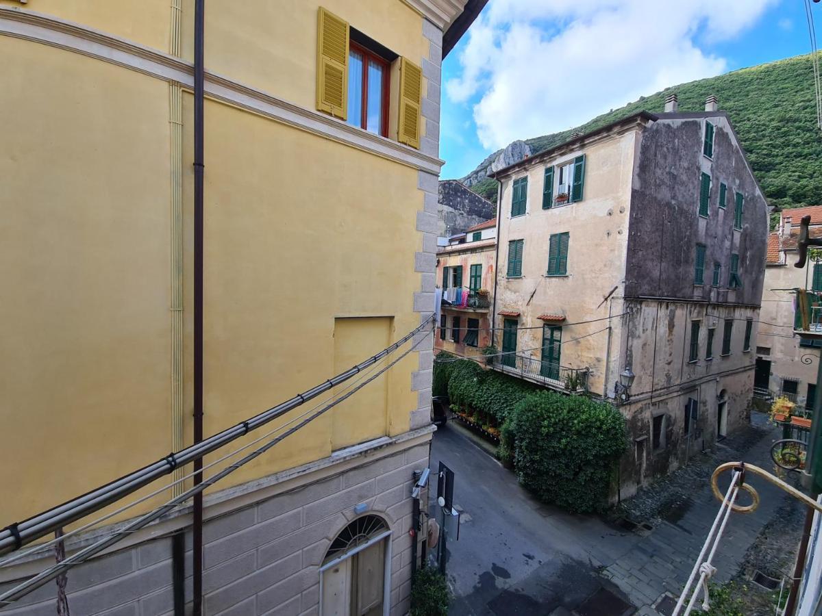 Apartament Mansarda A Finalborgo - Fascino E Tradizione Finale Ligure Zewnętrze zdjęcie