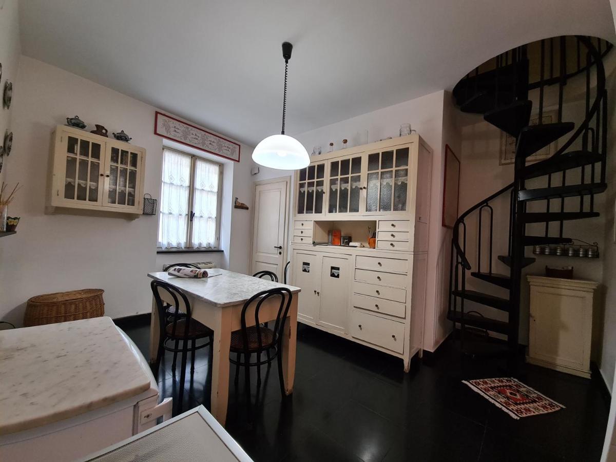Apartament Mansarda A Finalborgo - Fascino E Tradizione Finale Ligure Zewnętrze zdjęcie